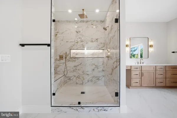 $3,380,000 | 9420 Vernon Drive, Great Falls, VA 22066