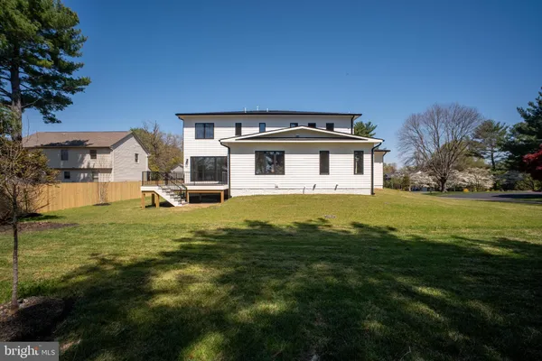 $3,380,000 | 9420 Vernon Drive, Great Falls, VA 22066