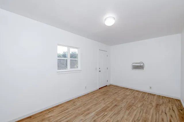 $2,100 | 12712 East McKinley Avenue, Sanger, CA 93657