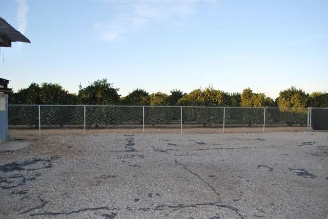 $2,100 | 12712 East McKinley Avenue, Sanger, CA 93657