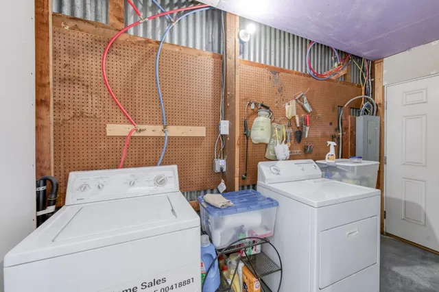 $2,100 | 12712 East McKinley Avenue, Sanger, CA 93657