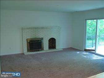 115 Capella Road Sewell, NJ 08080 - Photo 3 of 6