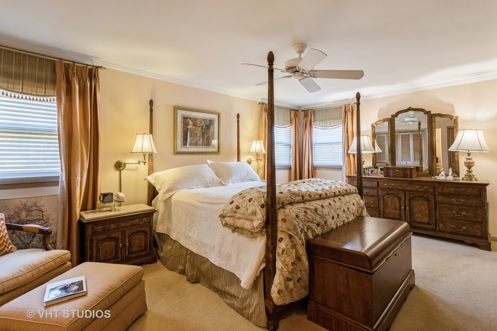 4545 North Long Avenue, Unit 3D Chicago, IL 60630 - Photo 12 of 19 a living room with furniture and a dresser