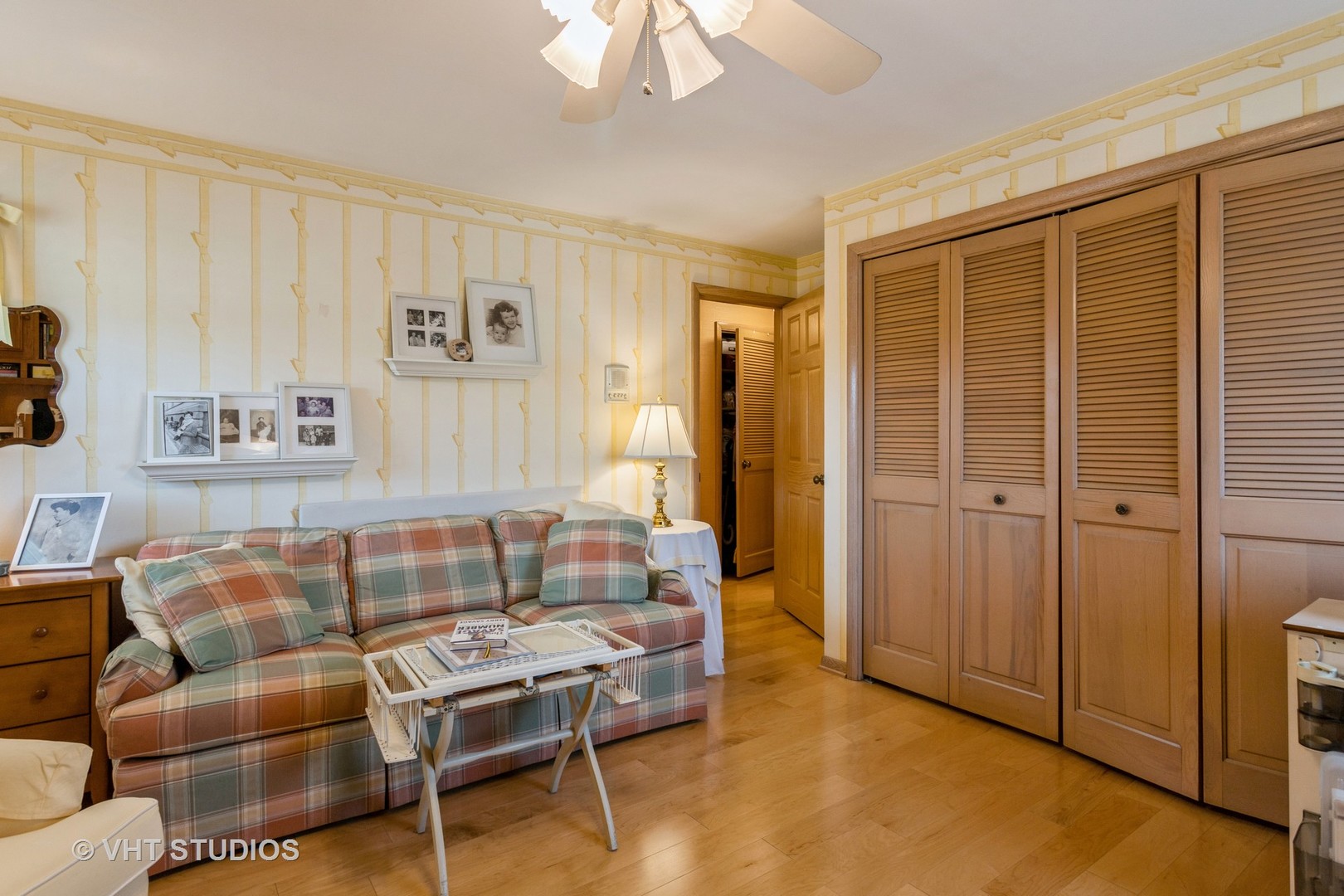 4545 North Long Avenue, Unit 3D Chicago, IL 60630 - Photo 15 of 19 a living room with furniture and a window