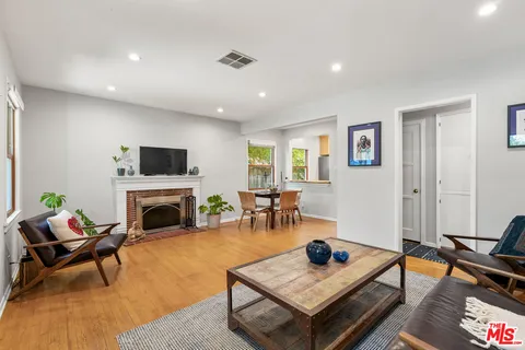 $1,195,000 | 15114 Hesby Street, Sherman Oaks, CA 91403