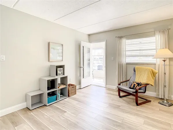 $2,000 | 841 Patricia Avenue, Unit 103, Dunedin, FL 34698