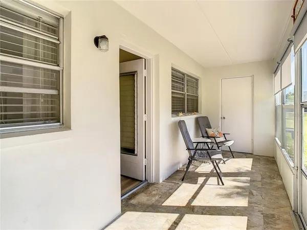 $2,000 | 841 Patricia Avenue, Unit 103, Dunedin, FL 34698