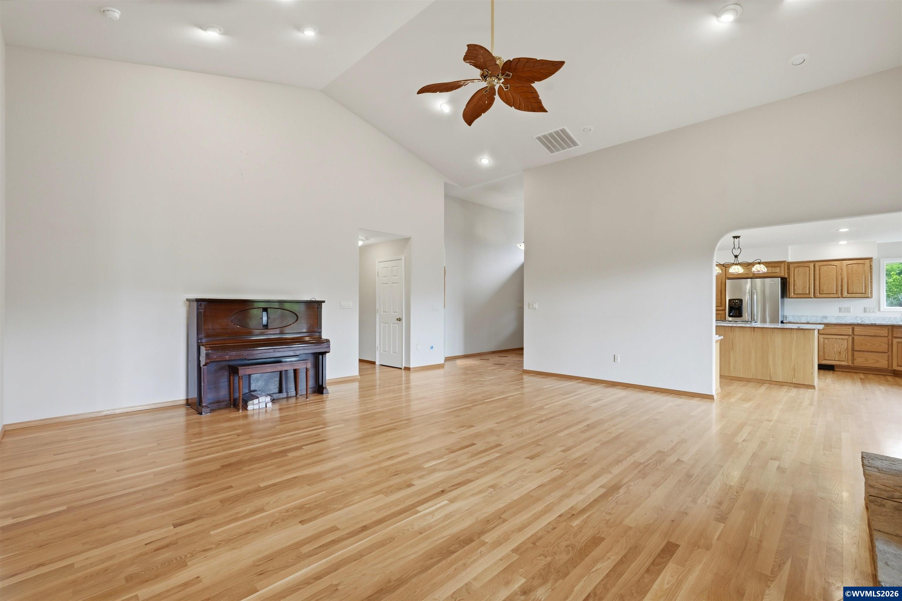 37808 Farris Road Scio, OR 97374 - Photo 8 of 47