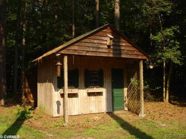 1579 North Cherry Grove Road Suffolk, VA 23432 - Photo 11 of 12 Storage