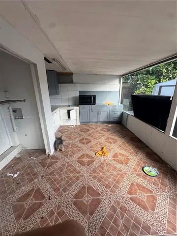 a gym equipment sitting on a table