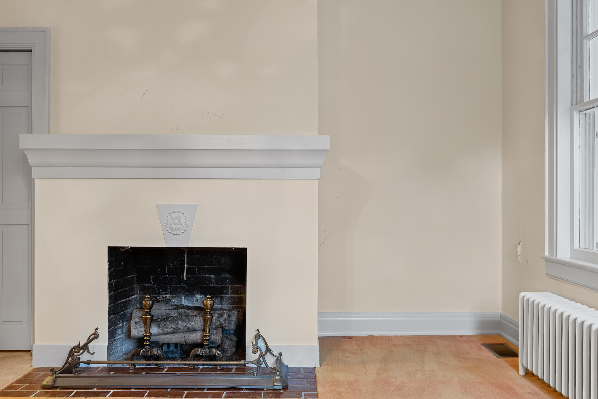 136 Signal Point Road Signal Mountain, TN 37377 - Photo 12 of 64 Living Room