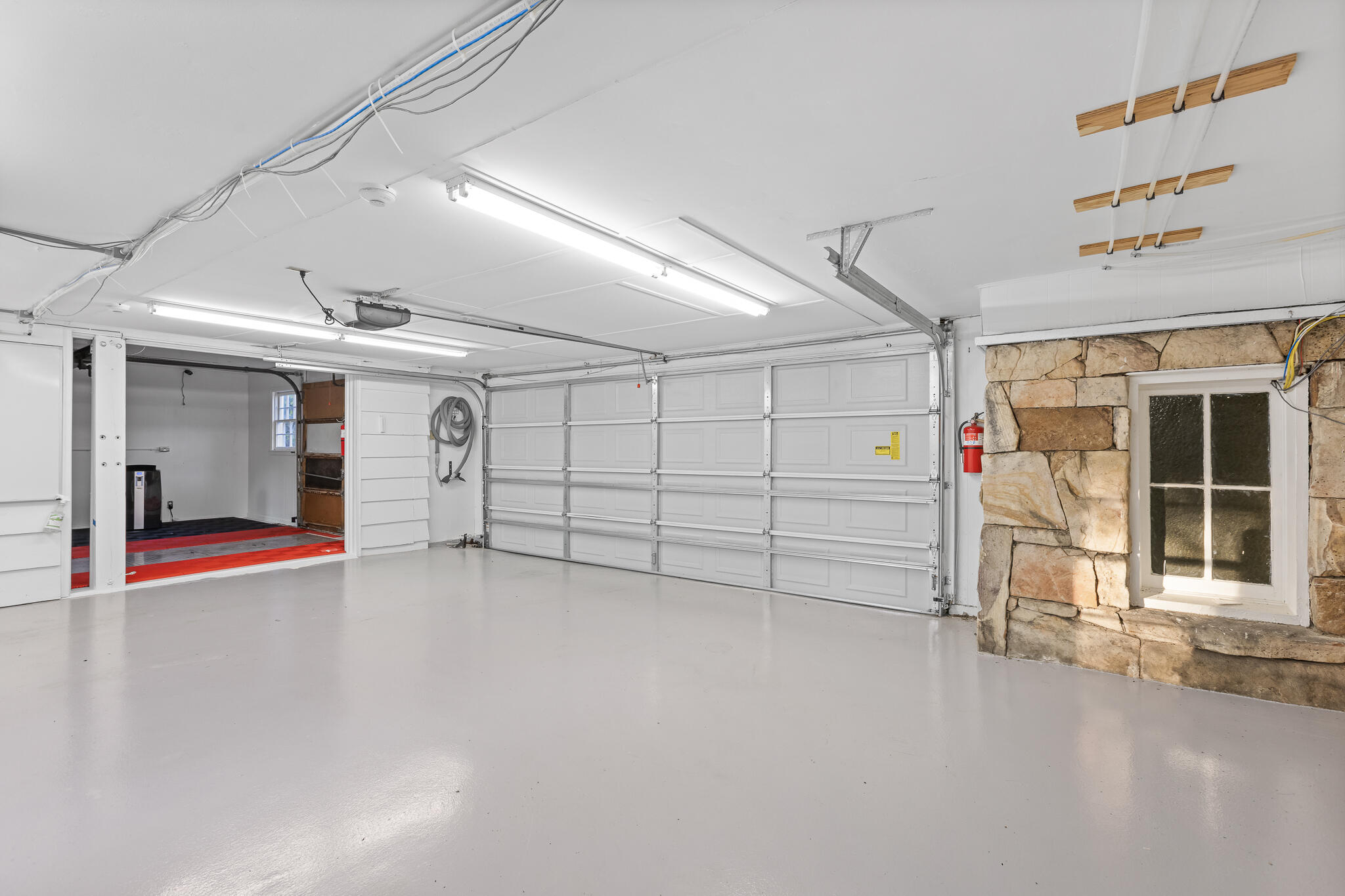 136 Signal Point Road Signal Mountain, TN 37377 - Photo 35 of 64 Garage