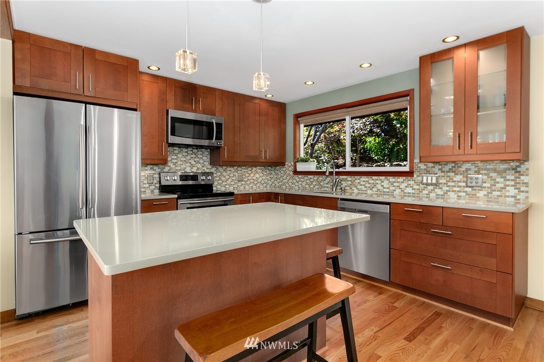 3831 Letitia Avenue South Seattle, WA 98118 - Photo 8 of 25