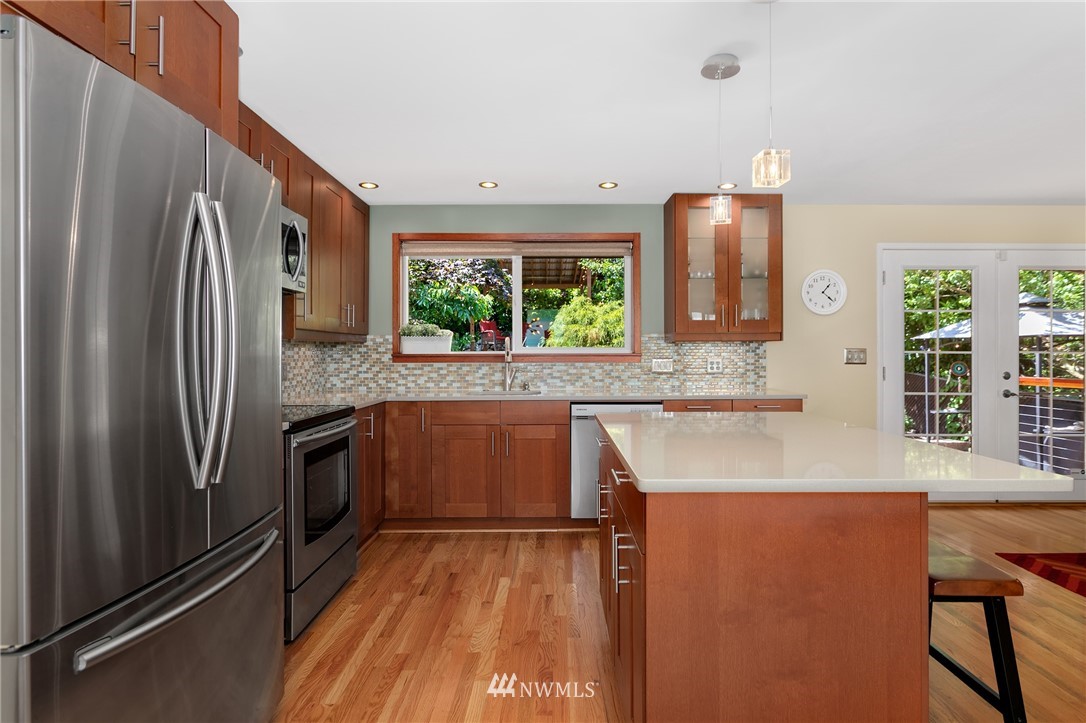 3831 Letitia Avenue South Seattle, WA 98118 - Photo 10 of 25