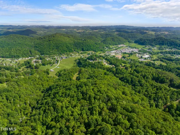 $659,900 | 236 Beech Street, Sneedville, TN 37869