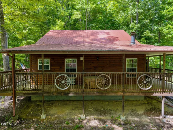 $639,900 | 236 Beech Street, Sneedville, TN 37869