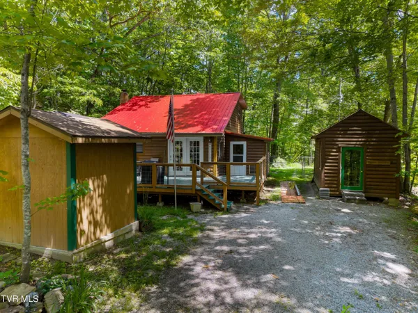 $659,900 | 236 Beech Street, Sneedville, TN 37869