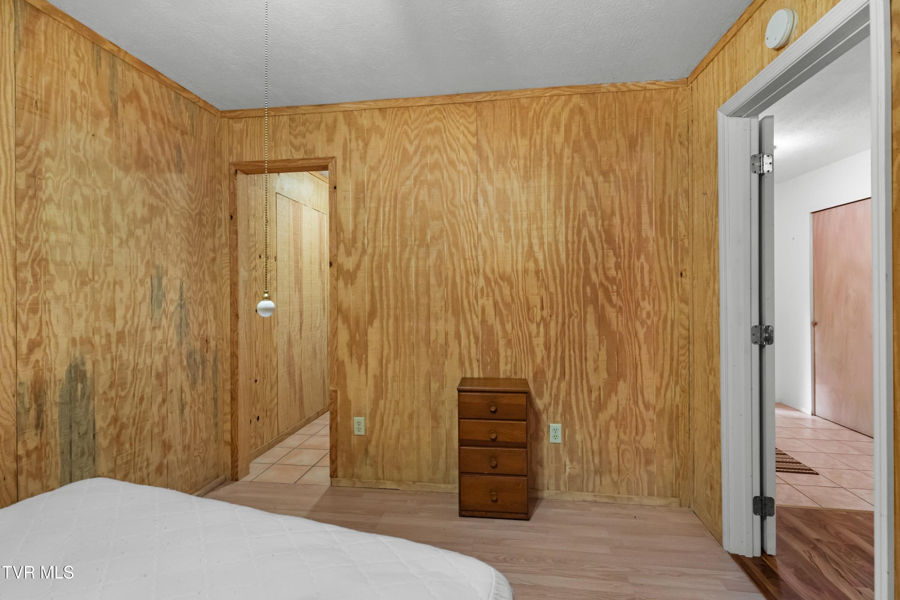 236 Beech Street Sneedville, TN 37869 - Photo 15 of 101 095-236BeechStreet-Sneedville-TN-37869-S