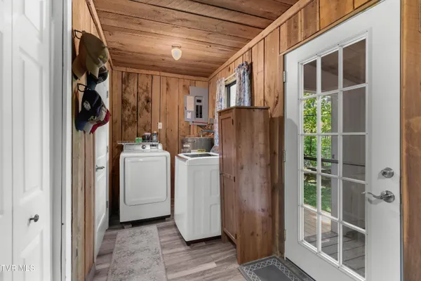 $659,900 | 236 Beech Street, Sneedville, TN 37869