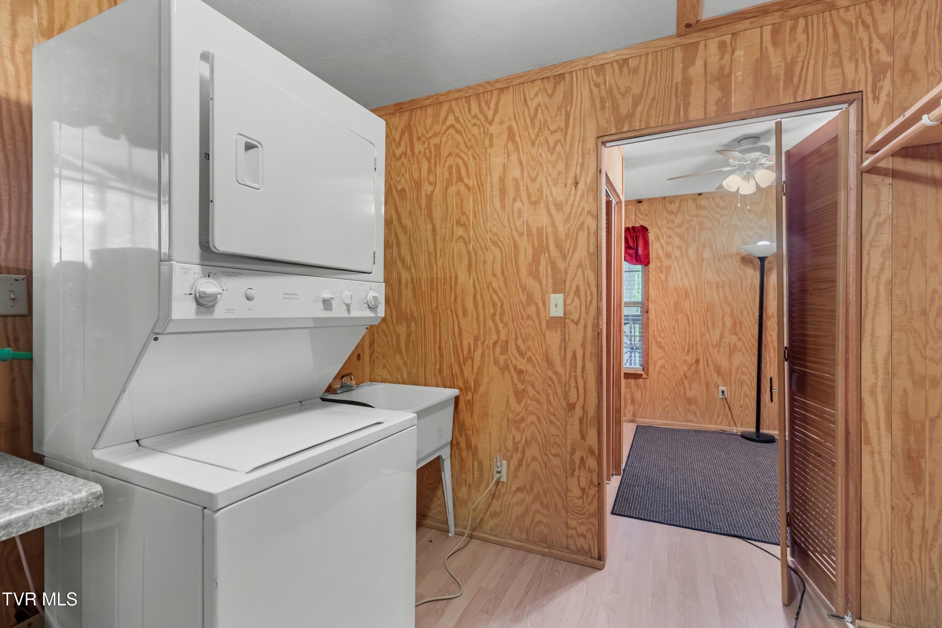 236 Beech Street Sneedville, TN 37869 - Photo 20 of 101 098-236BeechStreet-Sneedville-TN-37869-S