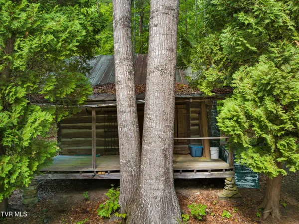 $639,900 | 236 Beech Street, Sneedville, TN 37869