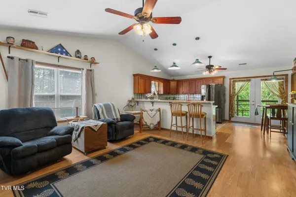 $659,900 | 236 Beech Street, Sneedville, TN 37869