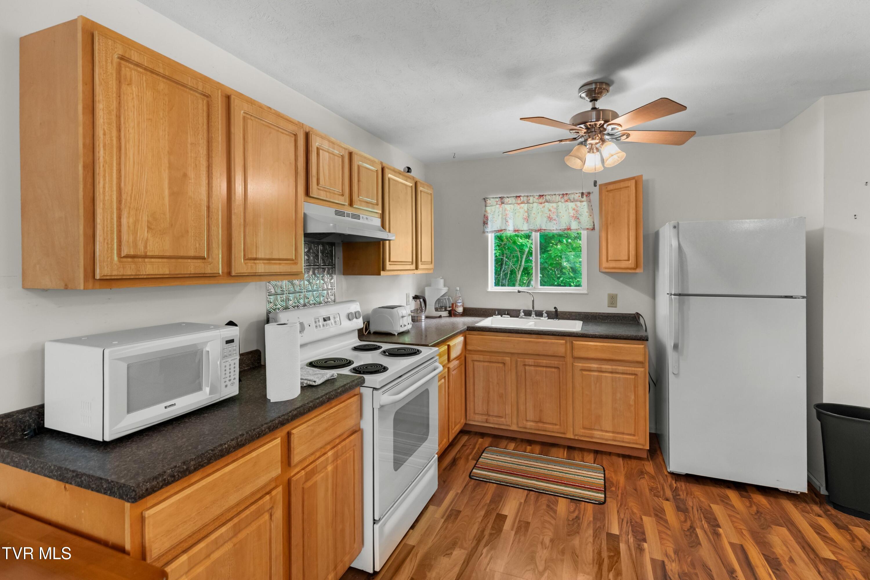 236 Beech Street Sneedville, TN 37869 - Photo 47 of 101 093-236BeechStreet-Sneedville-TN-37869-S