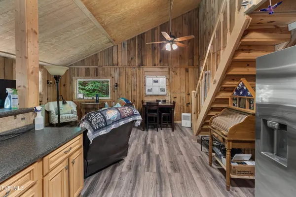 $659,900 | 236 Beech Street, Sneedville, TN 37869