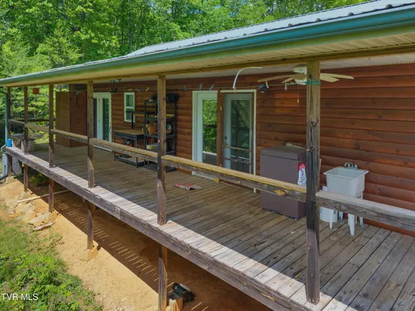 $659,900 | 236 Beech Street, Sneedville, TN 37869