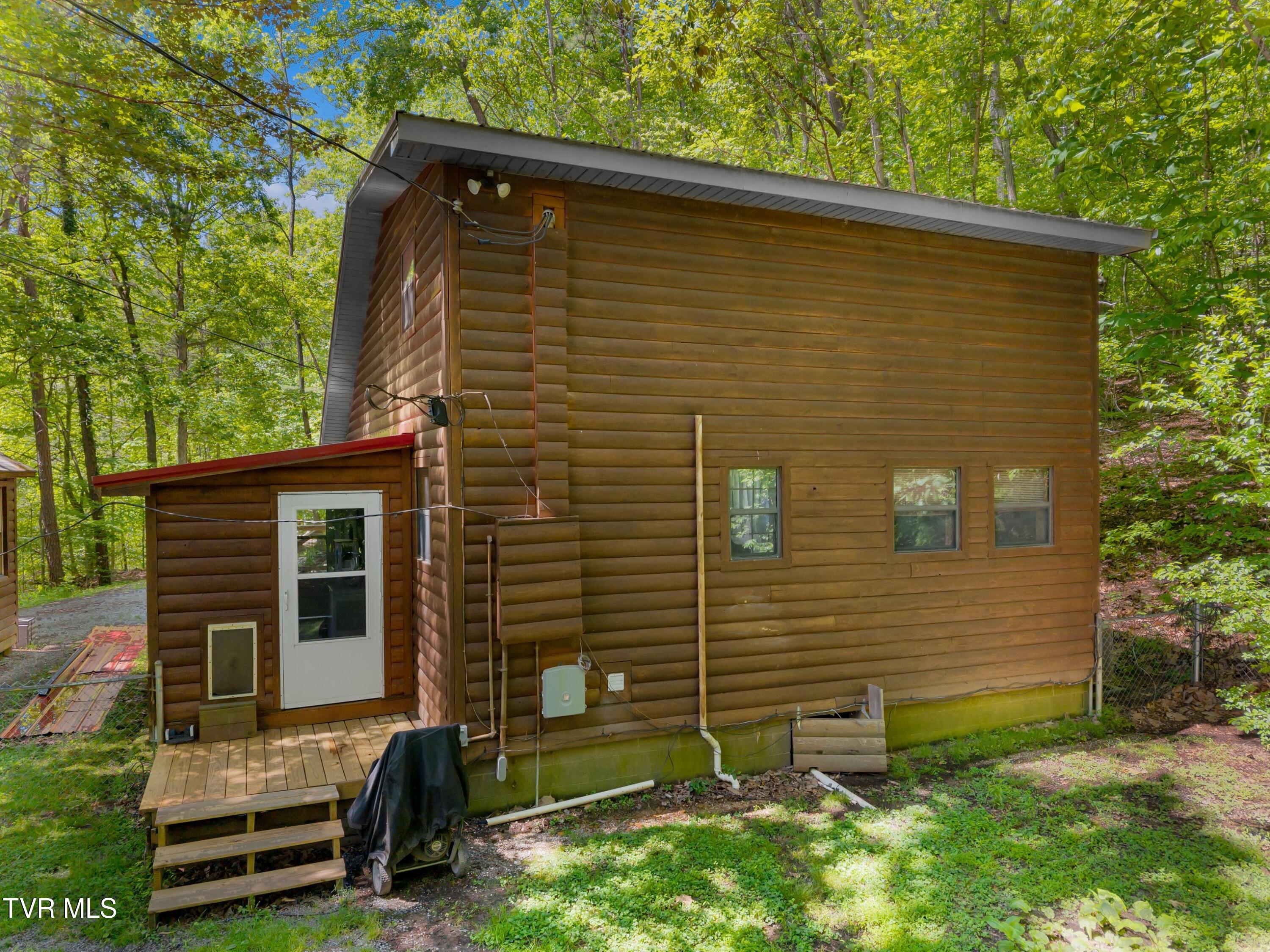 236 Beech Street Sneedville, TN 37869 - Photo 6 of 101 006-236BeechStreet-Sneedville-TN-37869-S