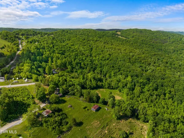 $659,900 | 236 Beech Street, Sneedville, TN 37869