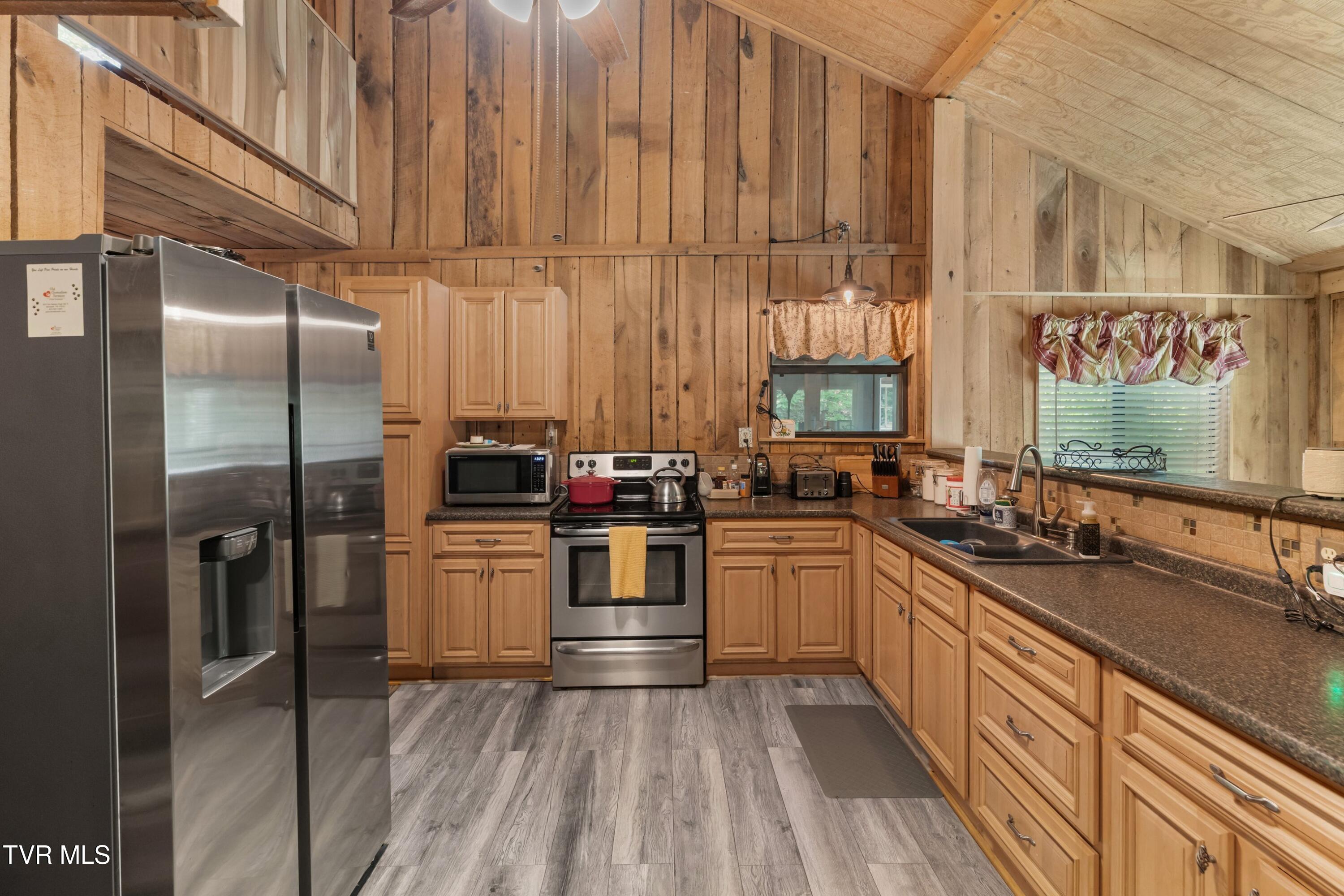 236 Beech Street Sneedville, TN 37869 - Photo 70 of 101 073-236BeechStreet-Sneedville-TN-37869-S