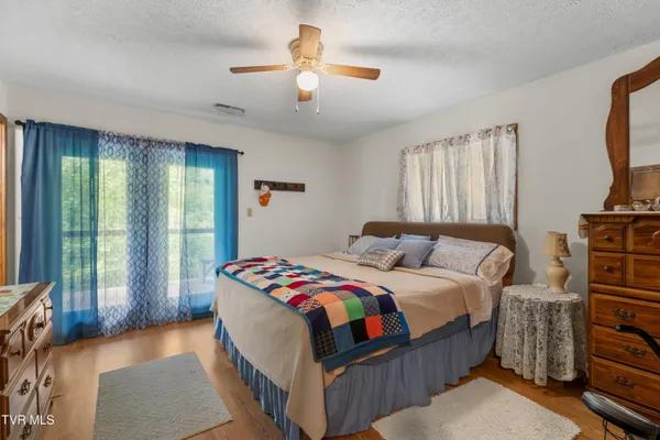 $659,900 | 236 Beech Street, Sneedville, TN 37869