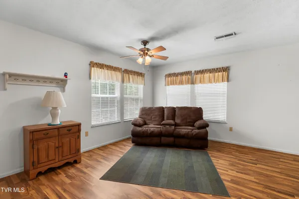 $659,900 | 236 Beech Street, Sneedville, TN 37869