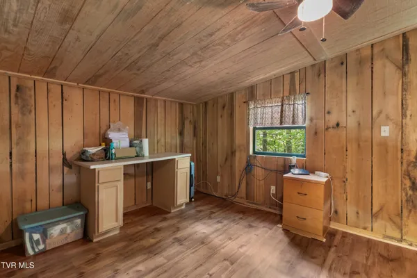 $639,900 | 236 Beech Street, Sneedville, TN 37869