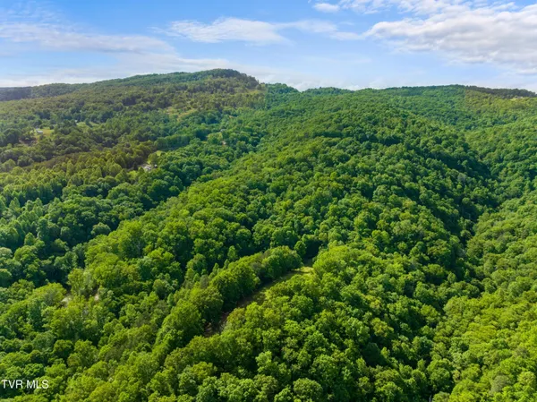 $659,900 | 236 Beech Street, Sneedville, TN 37869