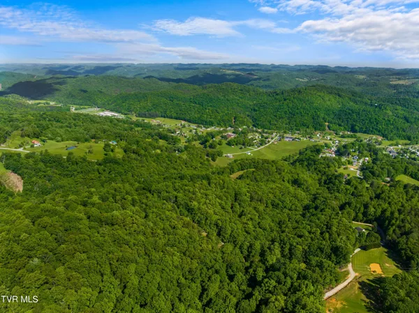 $639,900 | 236 Beech Street, Sneedville, TN 37869