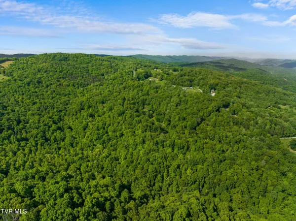 $659,900 | 236 Beech Street, Sneedville, TN 37869