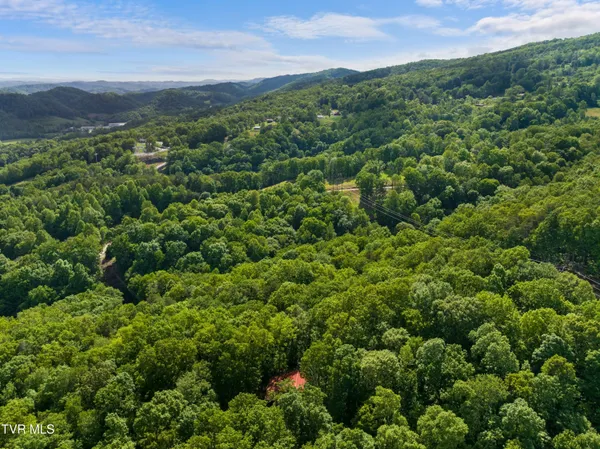 $659,900 | 236 Beech Street, Sneedville, TN 37869