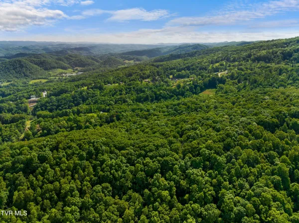 $659,900 | 236 Beech Street, Sneedville, TN 37869