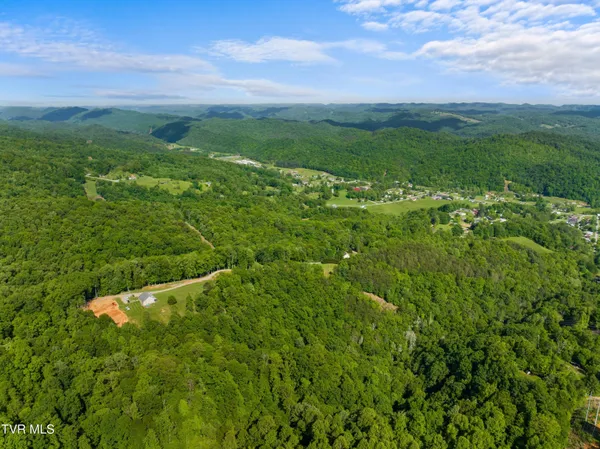 $659,900 | 236 Beech Street, Sneedville, TN 37869