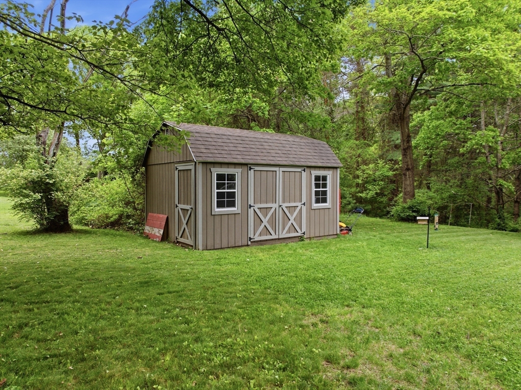 72 Wickaboag Valley Road West Brookfield, MA 01585 - Photo 28 of 32