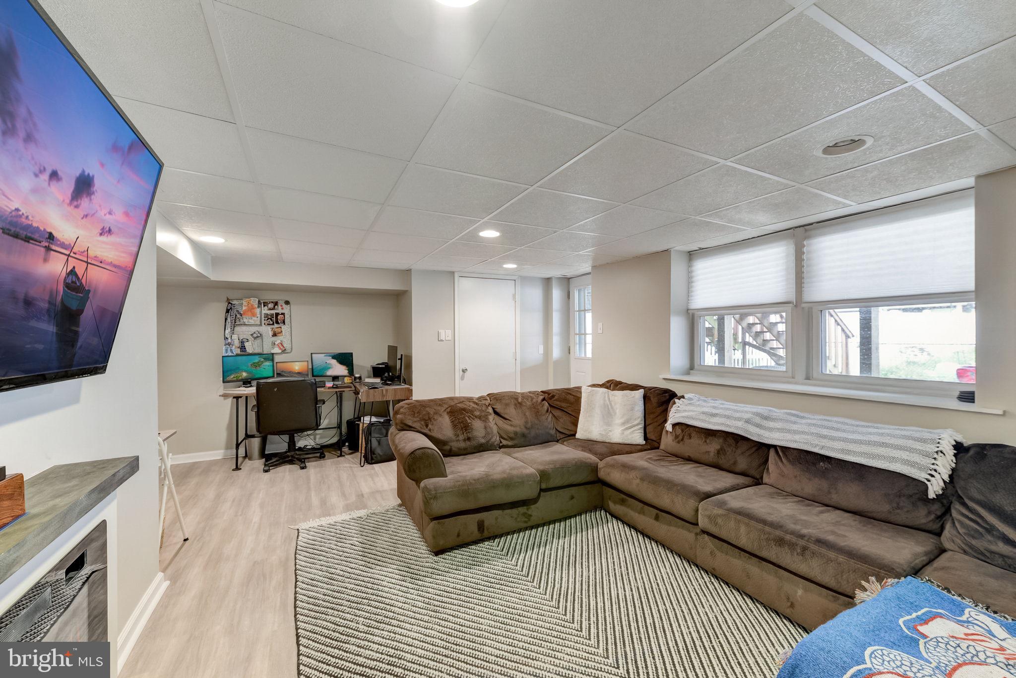11722 Brandon Road Philadelphia, PA 19154 - Photo 31 of 43 Gallery Image 31