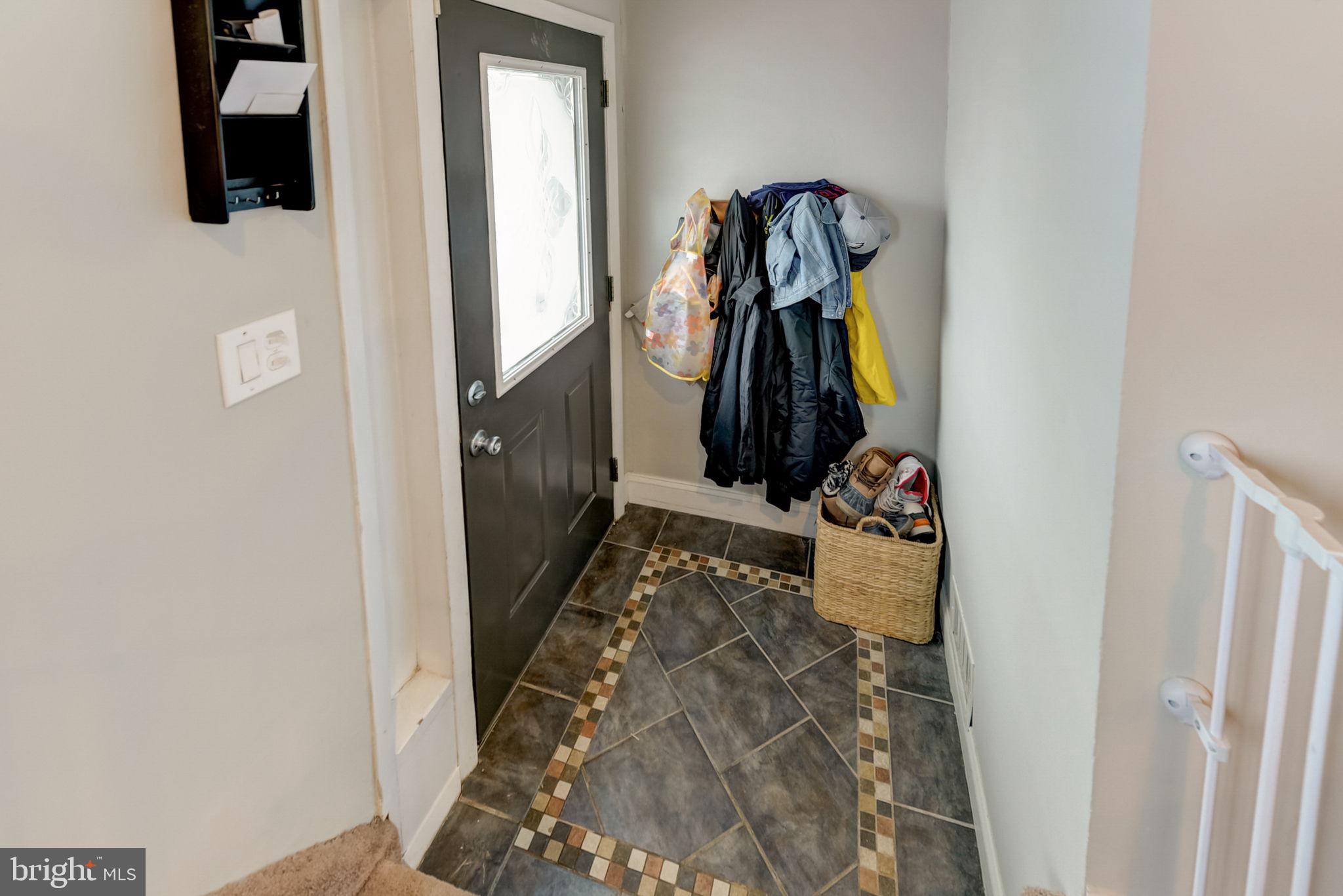 11722 Brandon Road Philadelphia, PA 19154 - Photo 4 of 43 Gallery Image 4