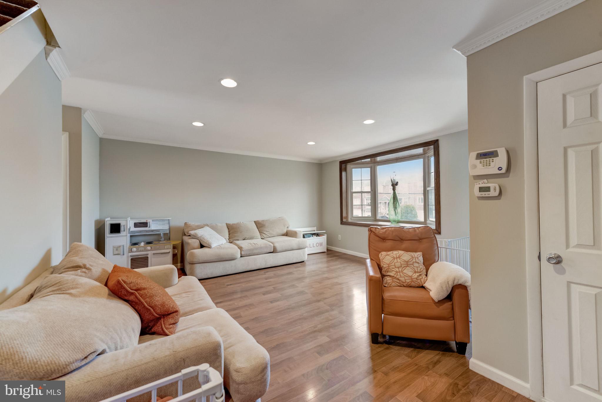 11722 Brandon Road Philadelphia, PA 19154 - Photo 9 of 43 Gallery Image 9