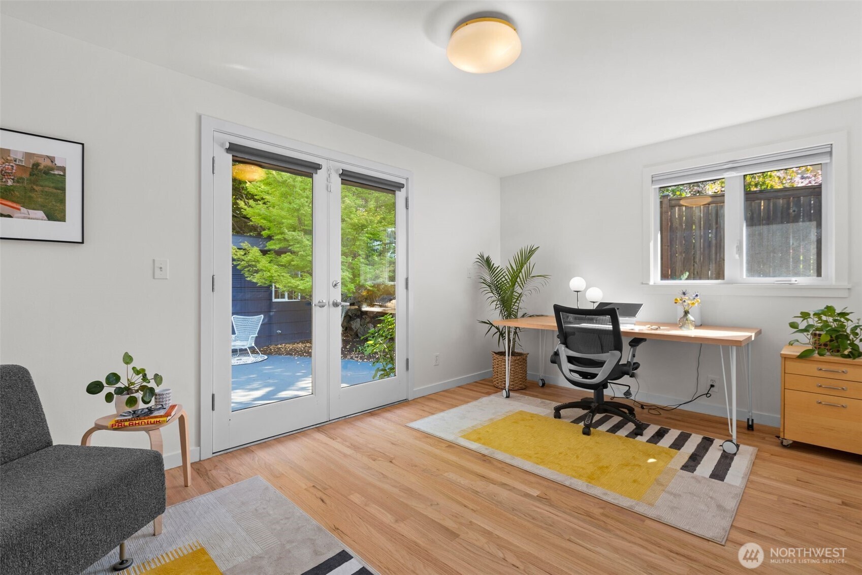 4110 Southwest Rose Street Seattle, WA 98136 - Photo 15 of 39 a workspace with furniture and a window