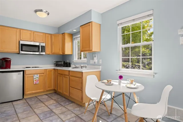 $1,275,000 | 4110 Southwest Rose Street, Seattle, WA 98136