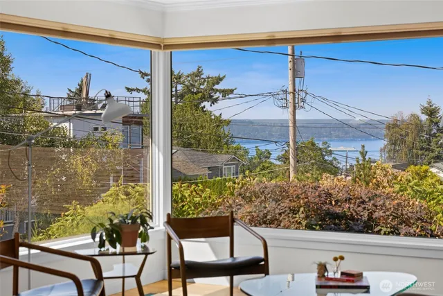 $1,275,000 | 4110 Southwest Rose Street, Seattle, WA 98136