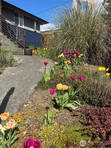 $1,275,000 | 4110 Southwest Rose Street, Seattle, WA 98136