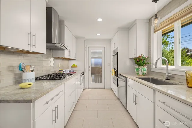 $1,275,000 | 4110 Southwest Rose Street, Seattle, WA 98136